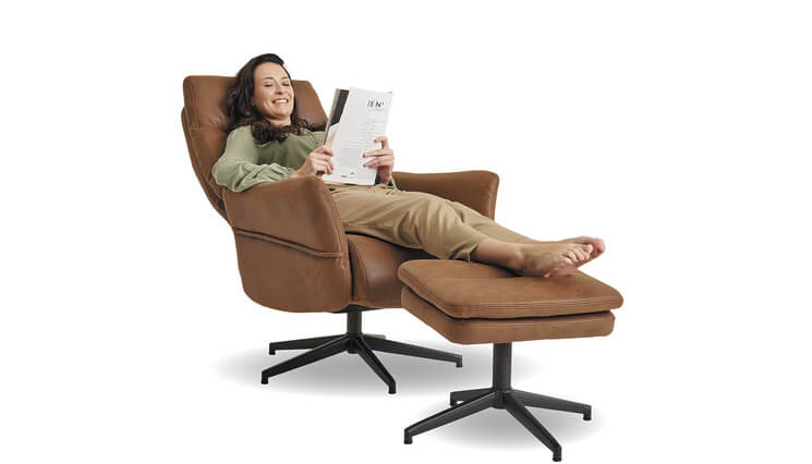 Taylor relaxsessel braun mit Hocker